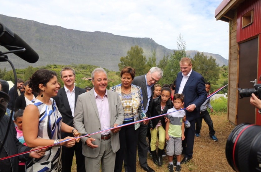 EDF inaugure une installation photovoltaïque innovante à La Réunion EDF inaugure une installation photovoltaïque innovante à La Réunion